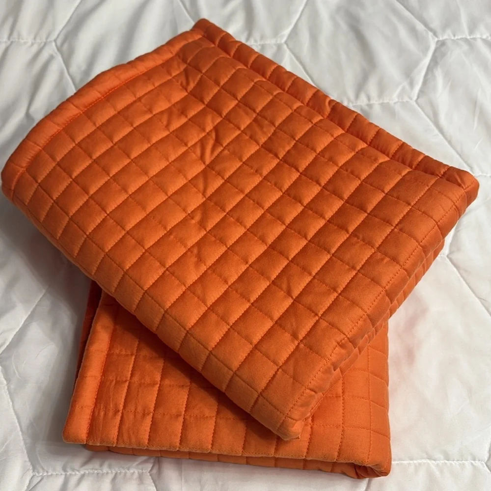 CRATE & BARREL Tangerine Two-toned Quilted (2) Standart Pillow Shams 20 X 26